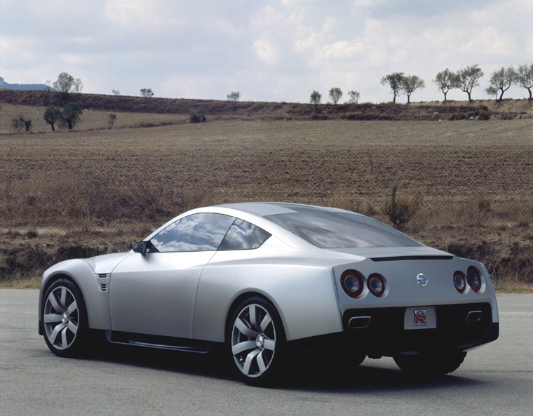 2001 Nissan GT-R Concept Picture